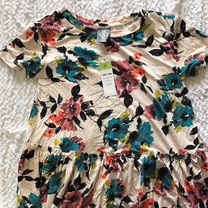 Agnes & Dora Relaxed ruffle tee